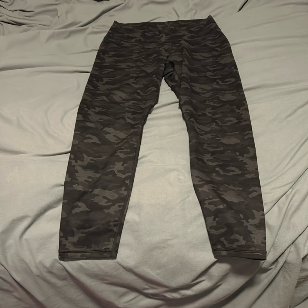 Fabletics capri leggings